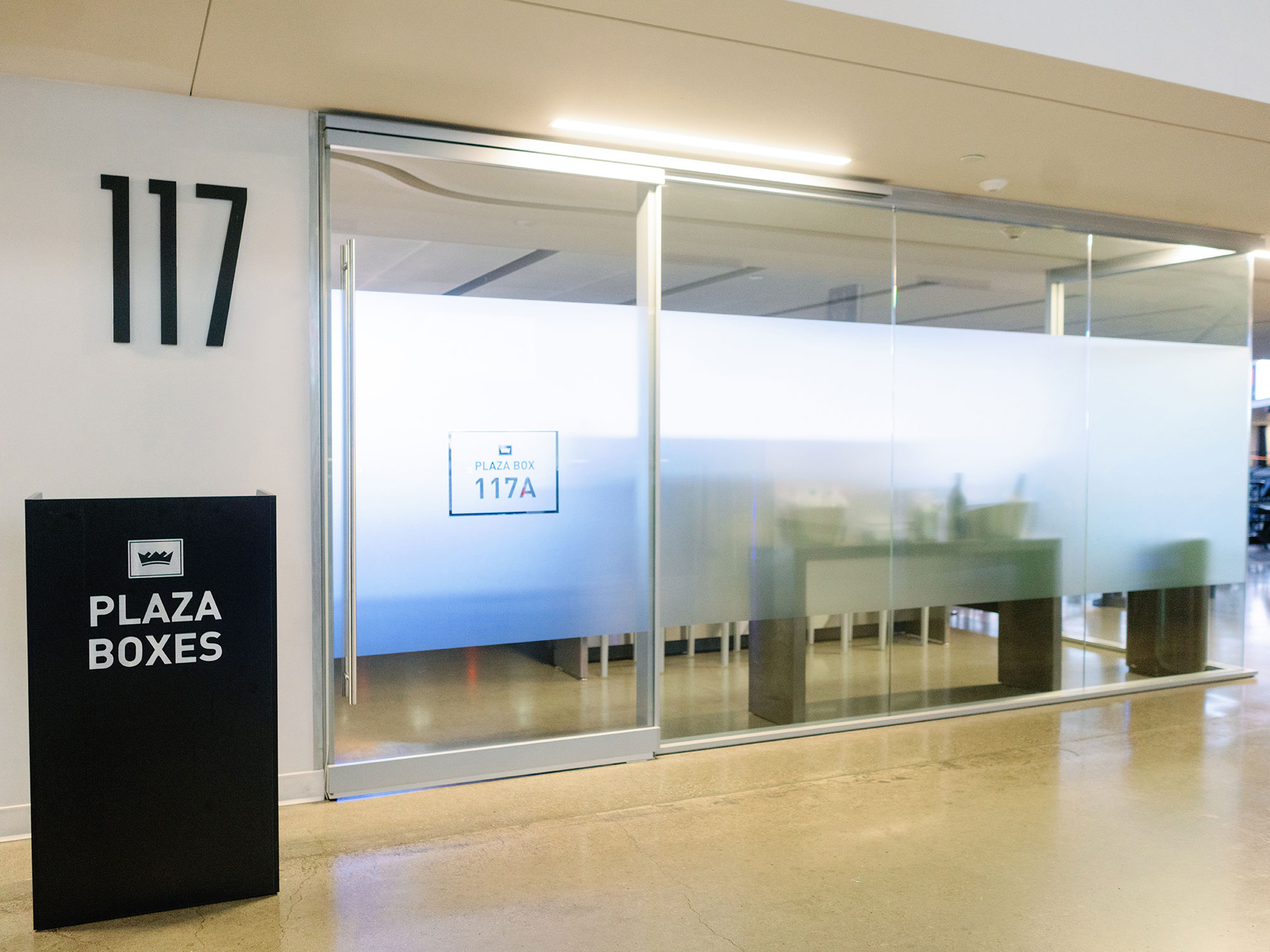 Plaza Box